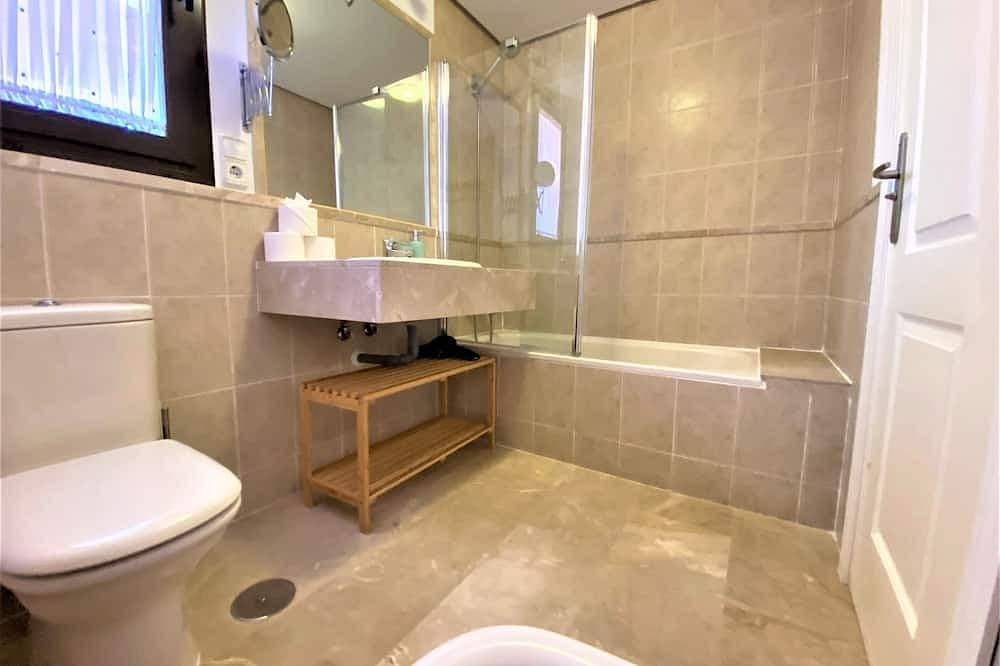 Foto 6 von 30: Sea View Penthouse Apartment with Hot Tub near Estepona - Casa Bella Vista