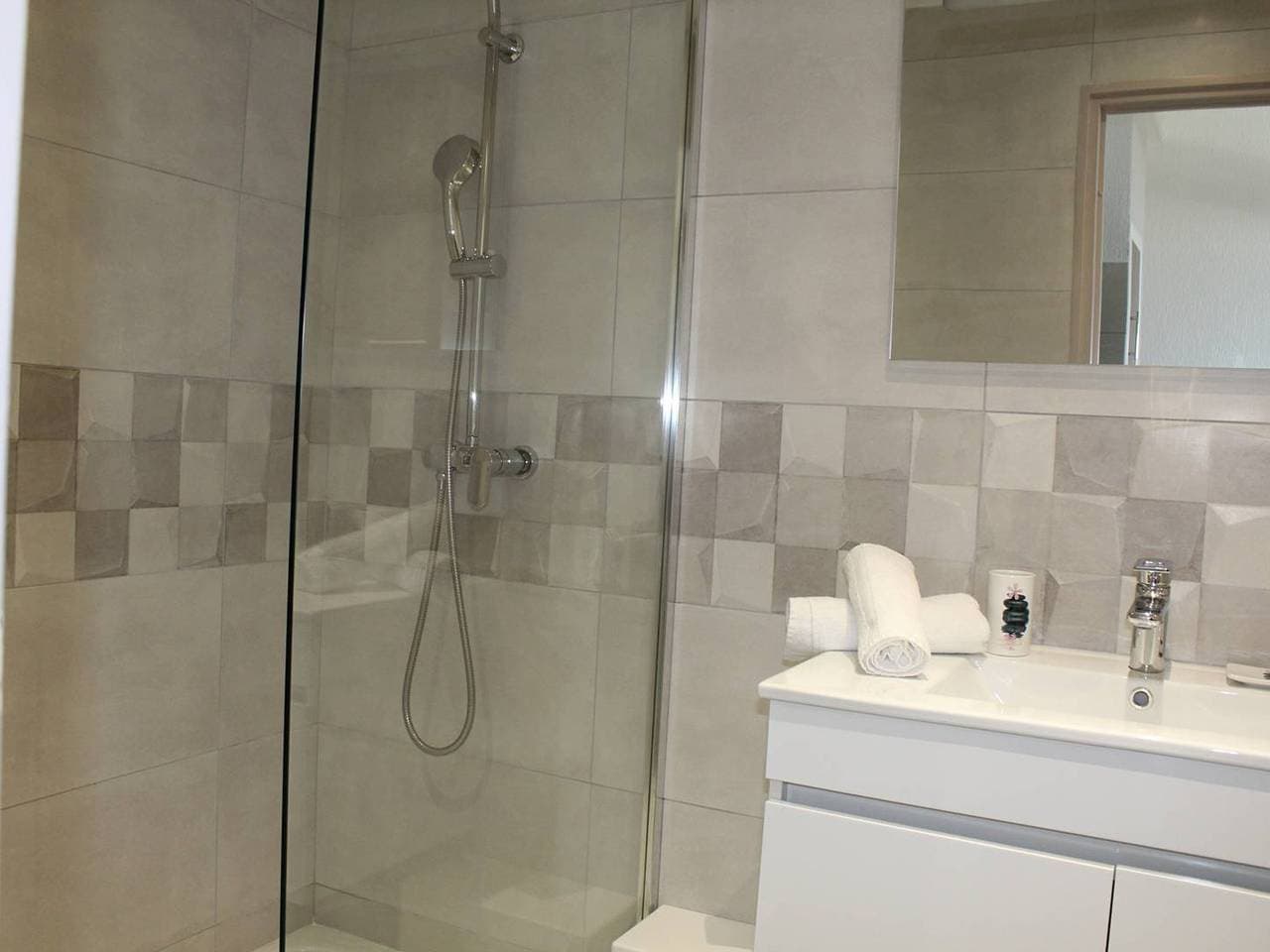 Foto 9 von 17: 2-Zimmer-Wohnung, 4 Schlafplätze, klimatisiert mit Parkplatz in Villeneuve-Loubet Plage