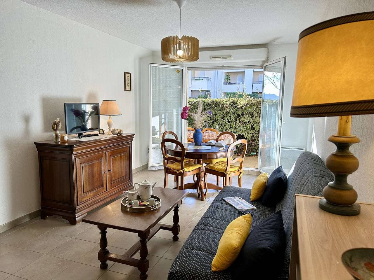2-Zimmer-Wohnung mit Terrasse und Parkplatz in Roquebrune-sur-Argens 1