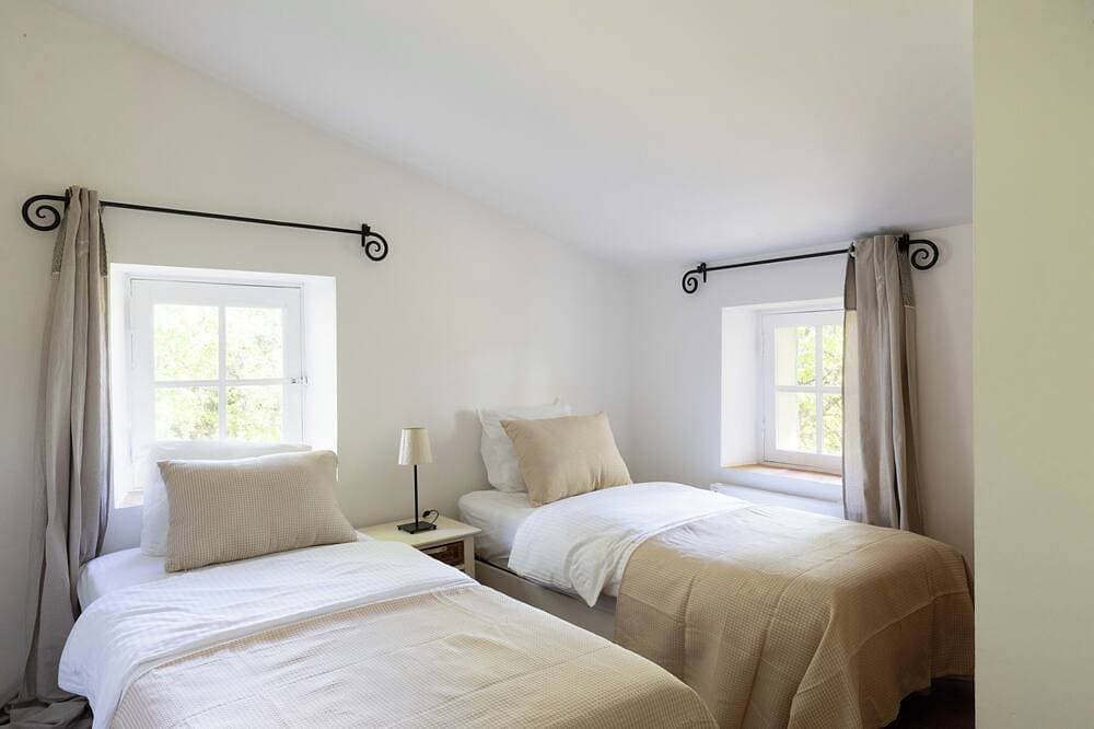 Foto 5 von 25: 🌿 3. Provence pur sang: pool, tennis, tranquility and entertainment on private estate