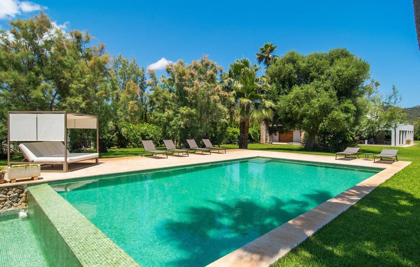 Foto 4 von 52: Apartment mit Meerblick, Terrasse und Pool, 100 m vom Strand Sa Marjal entfernt