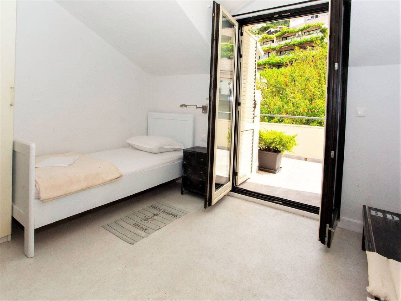 Foto 5 von 11: Apartments & Room Vesna - Superior Studio Apartment with Terrace and Sea View