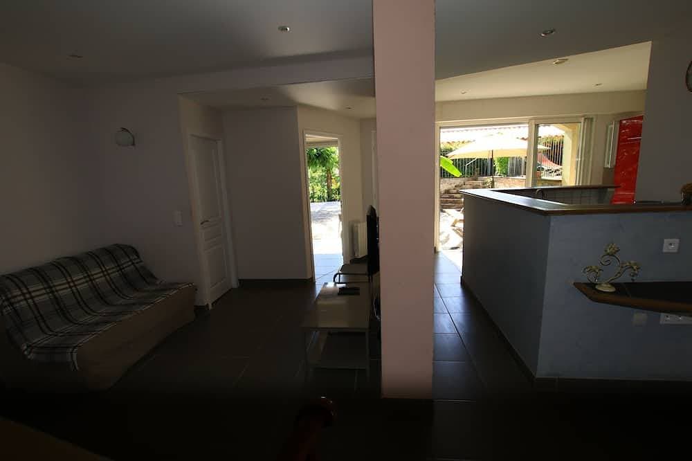 Foto 11 von 29: Haus mit Pool und Garten