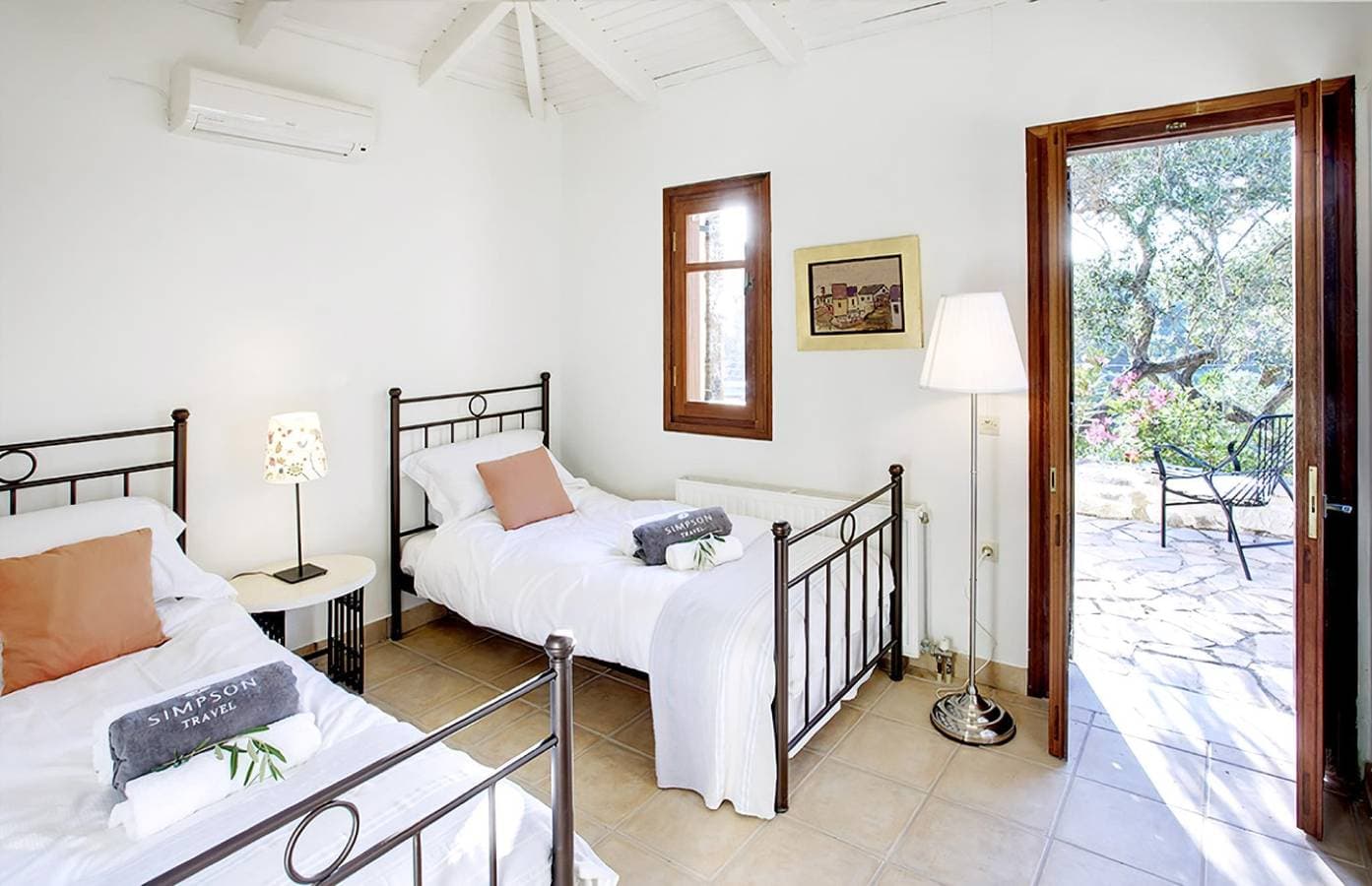 Foto 5 von 23: Charming Villa with 20m Infinity Pool & Sea Views near Beach