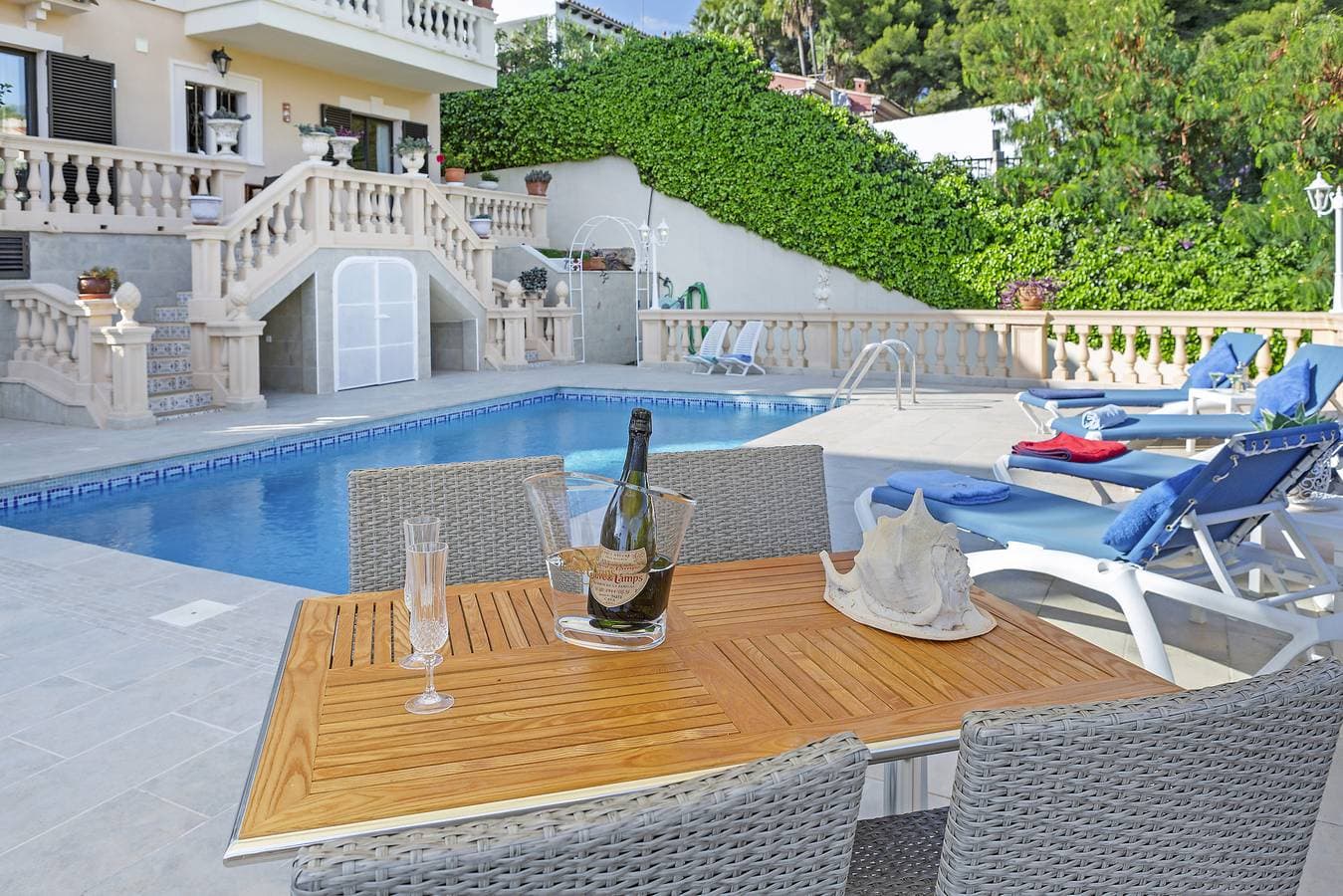 Foto 3 von 15: Villa Maria Portals Nous by PriorityVillas