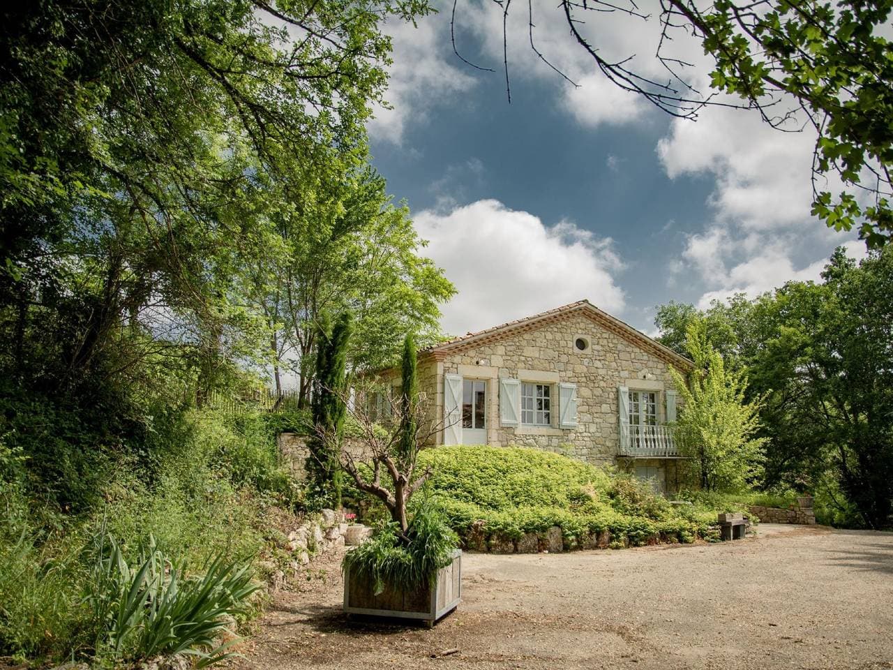 Gemütliche Gîte mit Terrasse und privatem Pool 1