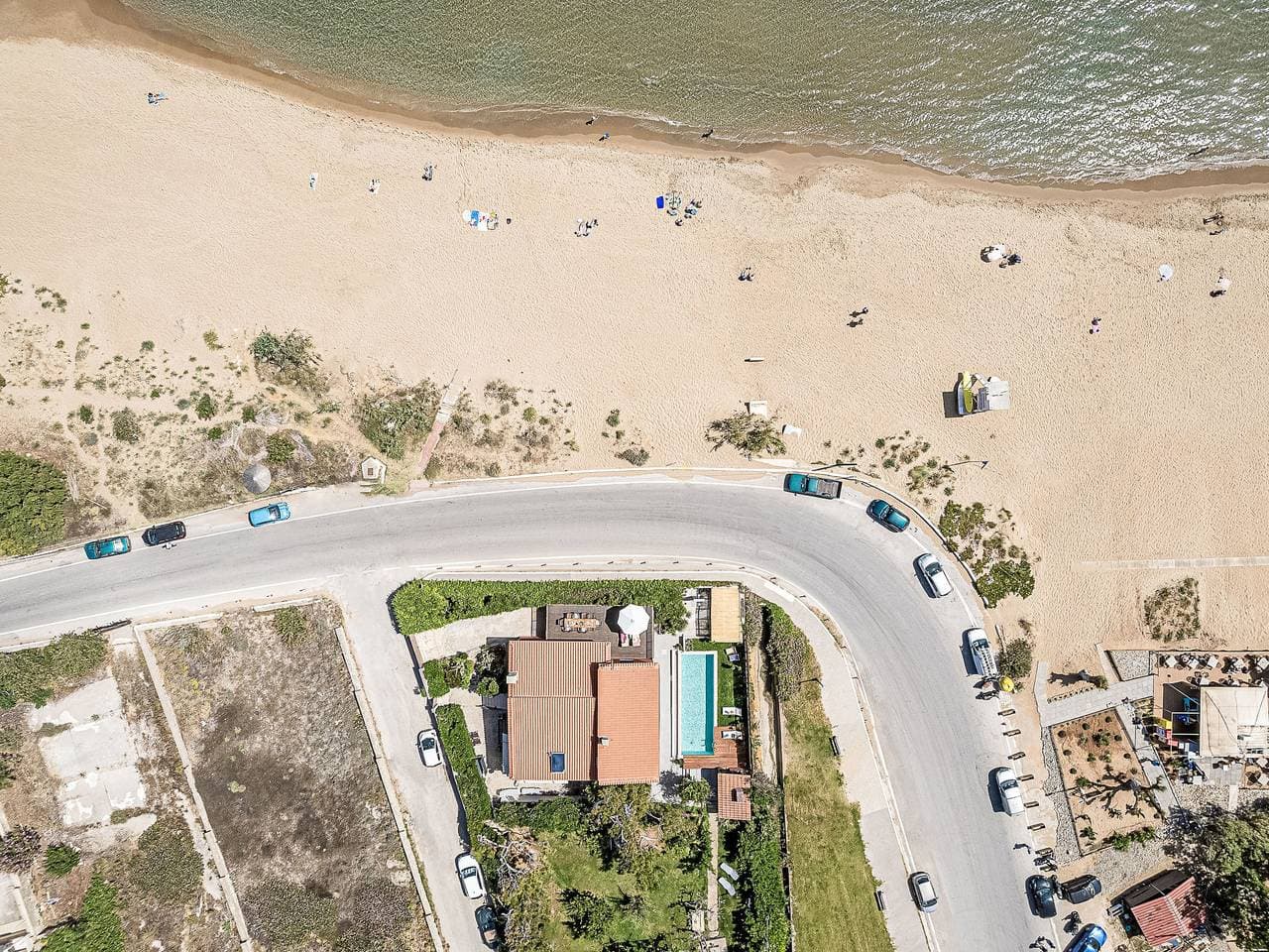 Am Strand mit Pool für eine oder zwei Familien 1