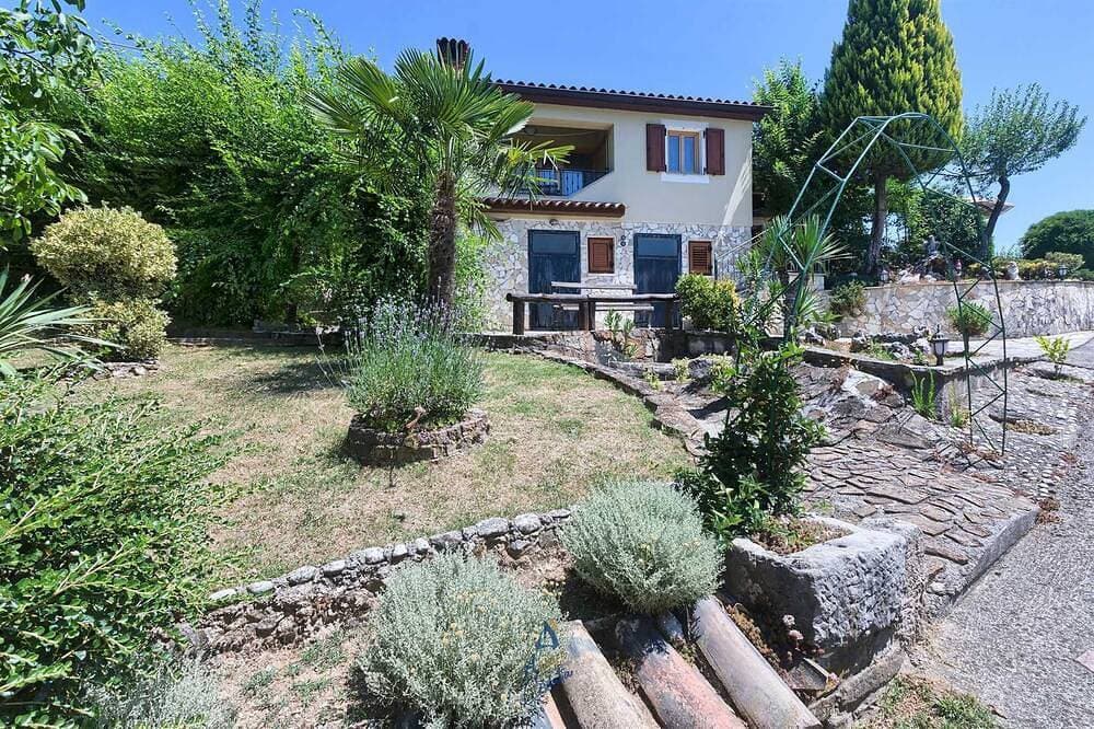 Foto 10 von 30: Gemütliche Villa mit Pool, umgeben von Natur