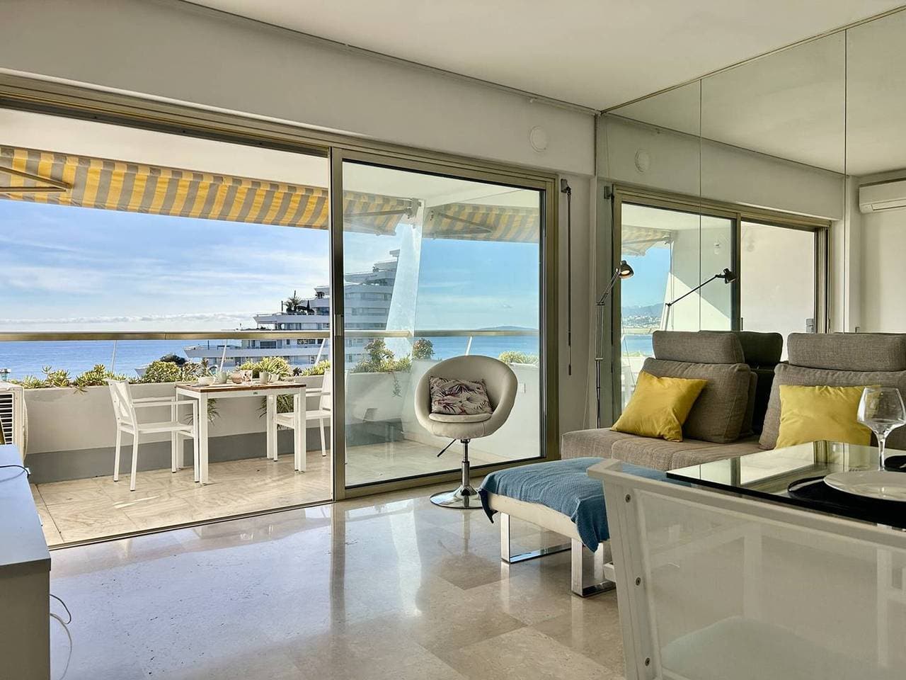 Foto 11 von 13: Zeitgemäße 2-Zimmer-Wohnung – Strand von Villeneuve-Loubet