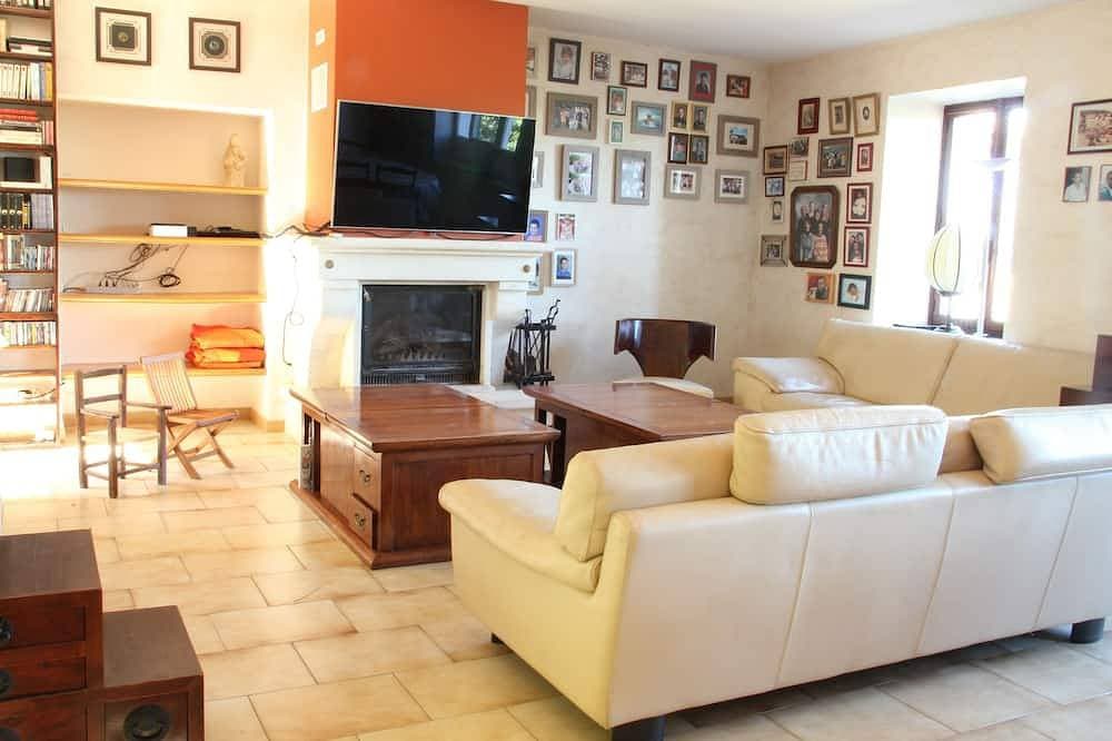 Foto 13 von 25: Schönes großes Einfamilienhaus mit Pool in der Ardèche