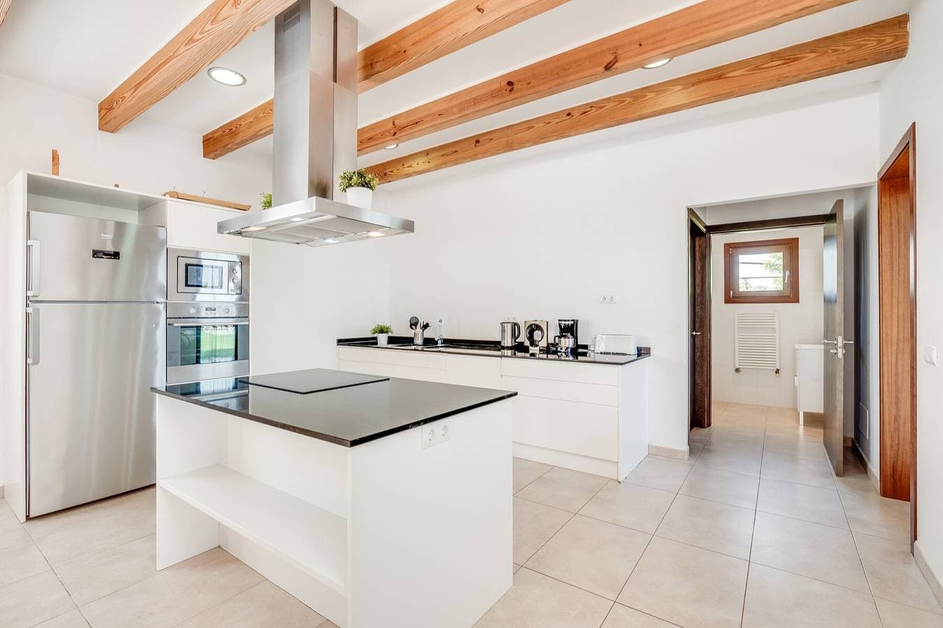 Foto 10 von 33: Ferienhaus Finca Na Blanca mit Meerblick, Pool, WLAN, Terrassen und Garten