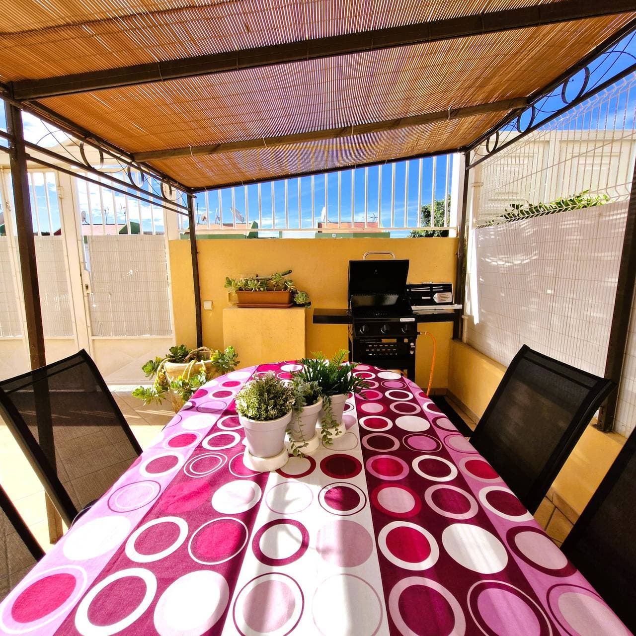 Foto 9 von 41: Reihenhaus 10 Min vom Strand mit Meerblick und fibre W-Lan gratis