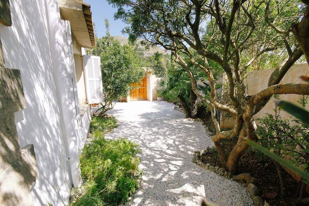 Foto 7 von 16: Private Villa, nur wenige Gehminuten vom Strand von Puerto Pollensa entfernt, mit WLAN, Klimaanlage und Sky-TV