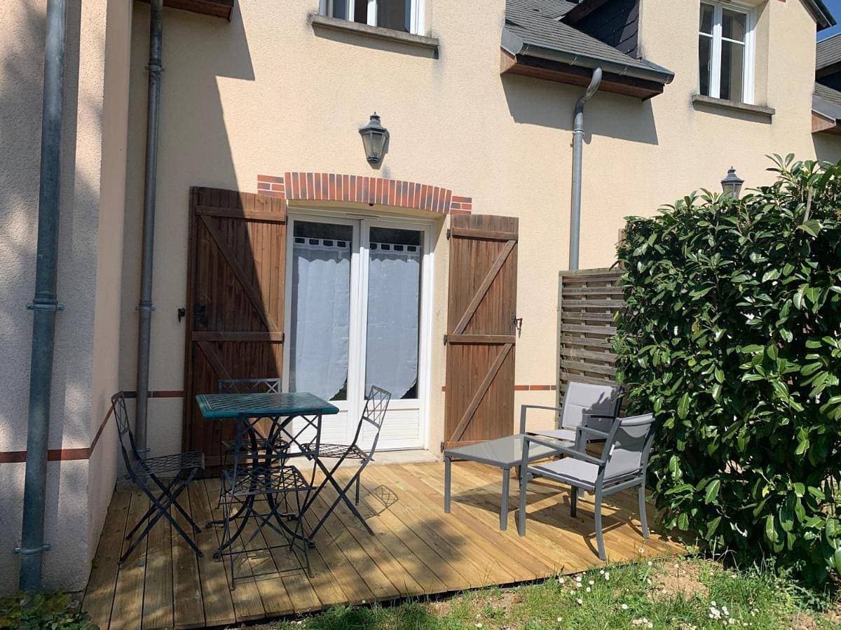 Cottage avec terrasse Domaine golf de Limère prox Orléans 1