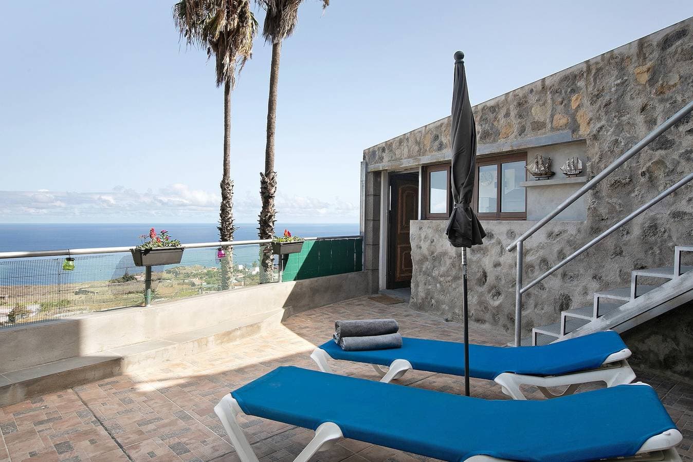 Foto 2 von 35: Ferienhaus "Bisangel" mit Meerblick, privater Terrasse und WLAN