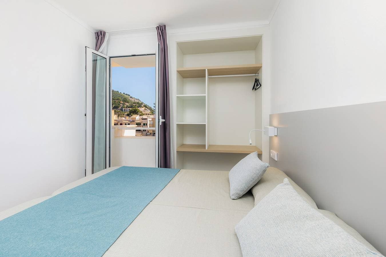 Foto 13 von 25: Ferienwohnung 'Apartament Massanet 2b' mit Balkon, WLAN und Klimaanlage