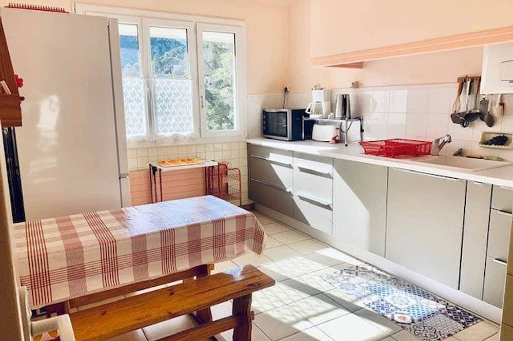 Foto 7 von 10: Gemütliche 68m² Wohnung mit Terrasse, 5 Schlafplätzen, Garage und WLAN in Amélie-les-Bains