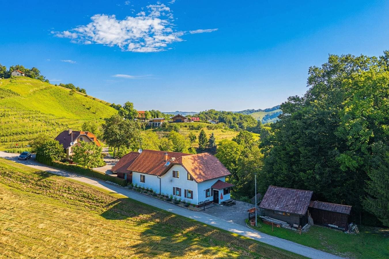 House Marija with BBQ & Garden 1