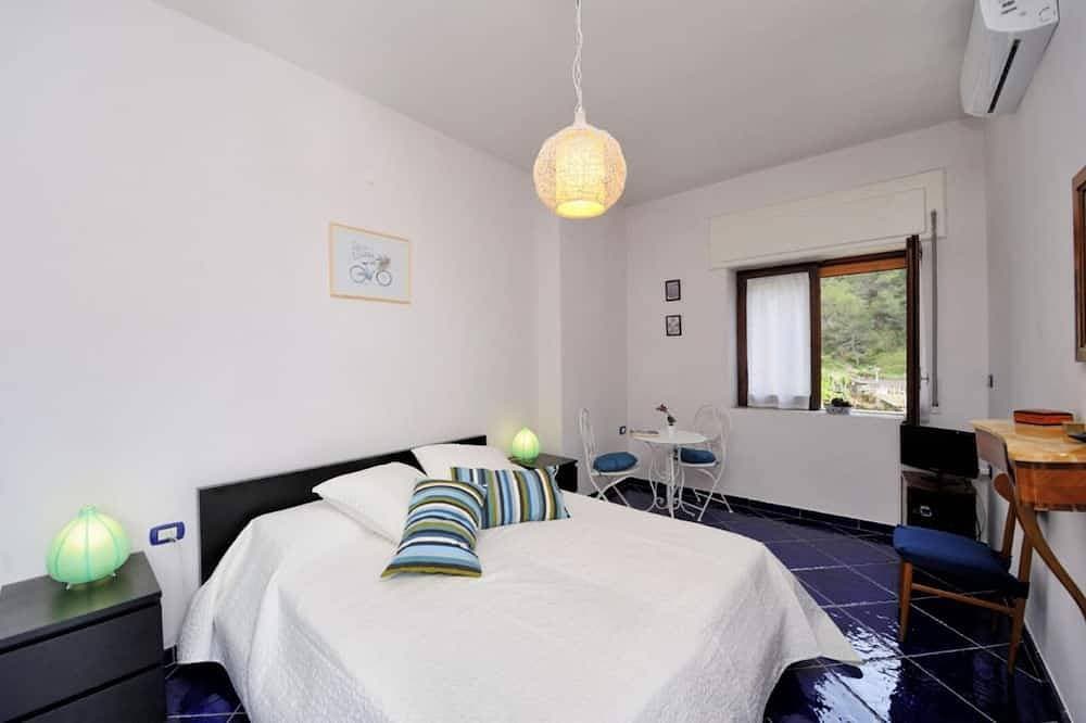 Foto 3 von 28: Maiori Reginella mit Meerblick Terrasse, Wi-Fi, Aria Cond und in der Nähe von Amalfi