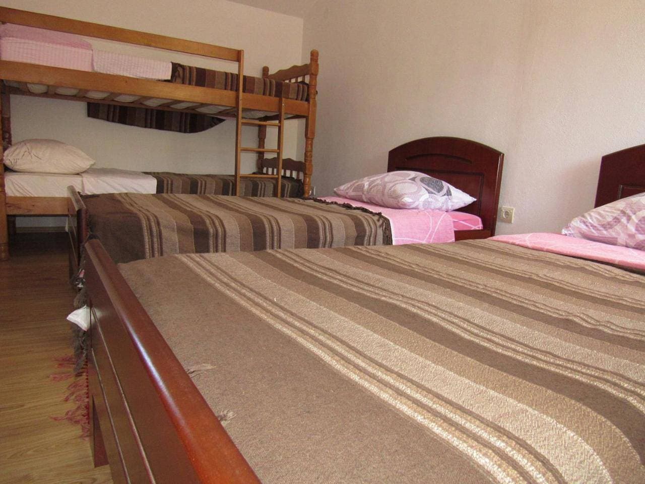 Foto 6 von 9: Classic Quadruple Room
