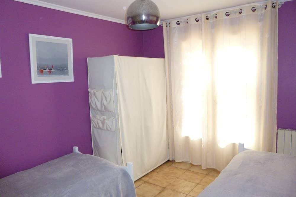 Foto 3 von 27: Provenzalisches Haus, mit Pool und großem Garten, für 8 Personen, 4 Schlafzimmer