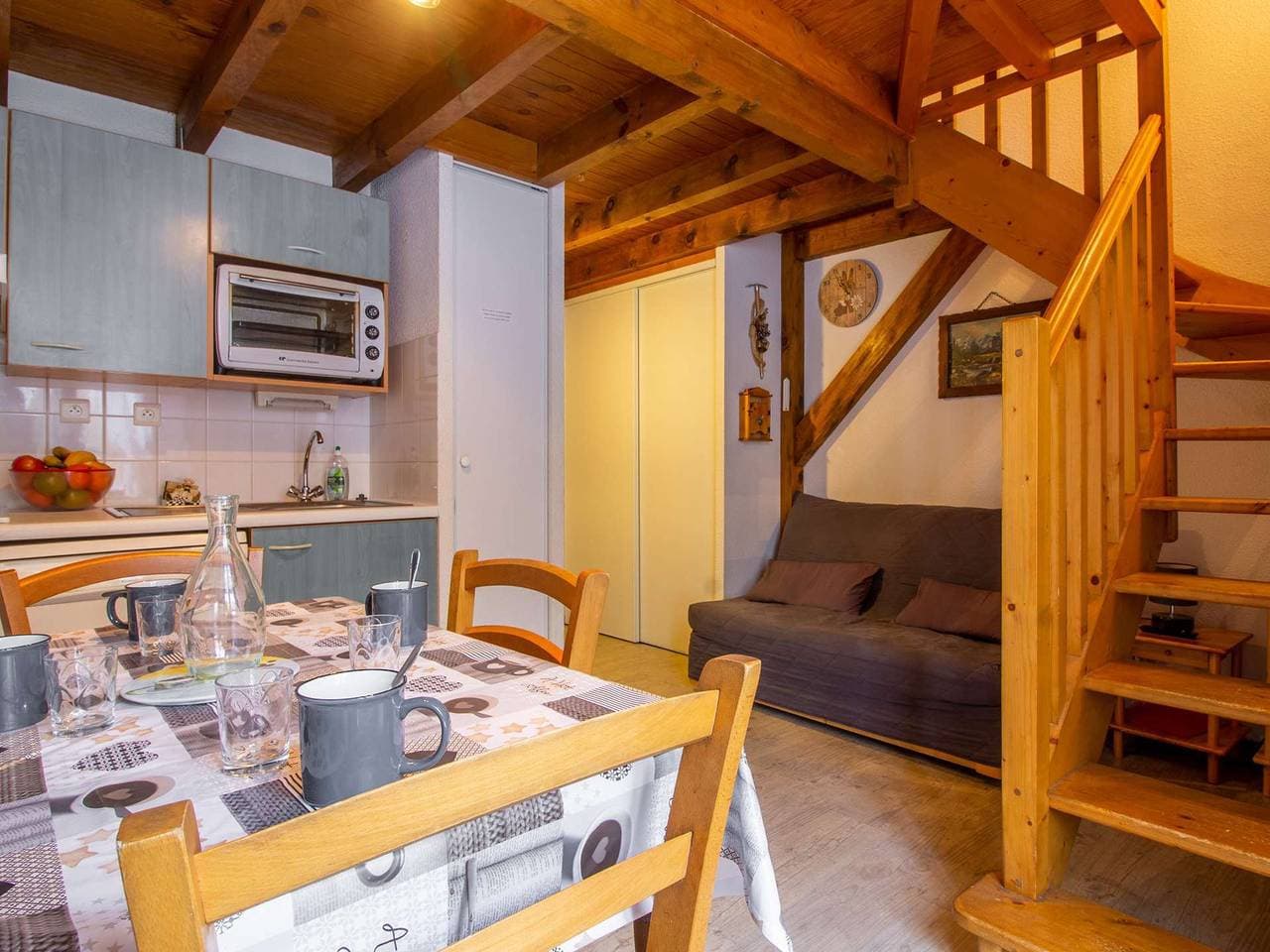 Gemütliche Wohnung 4 Pers mit Parkplatz, Terrasse, Skiraum 1