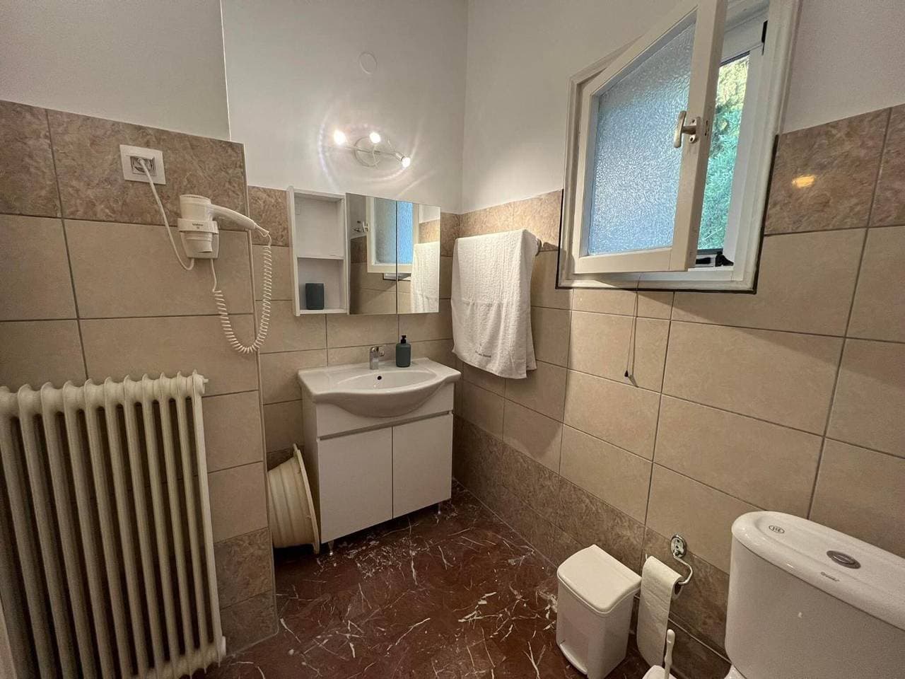 Foto 9 von 29: Ferienwohnung 'Amaranth Rose' mit privatem Garten, Wi-Fi und Klimaanlage
