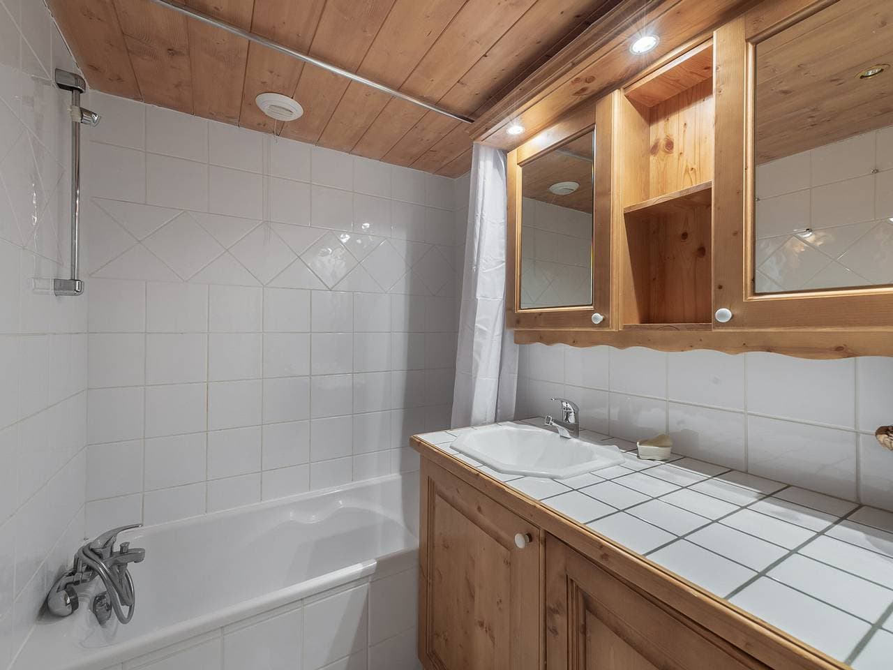 Foto 13 von 17: Helle Wohnung mit Südterrasse, nahe Pisten, Parkplatz