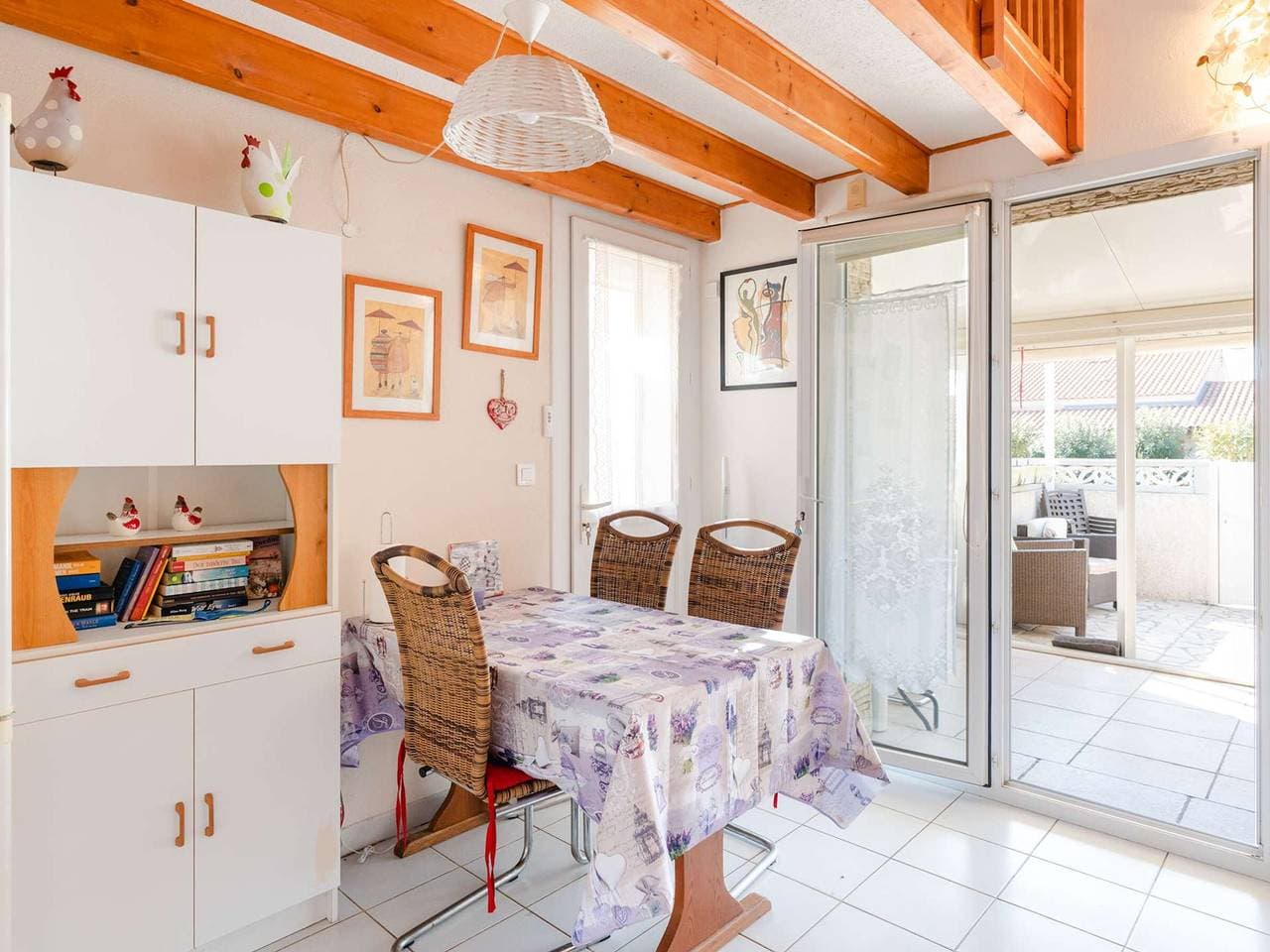 Foto 7 von 16: Klimatisiertes Studio-Maisonette mit Pool, WLAN und Parkplatz in ruhiger Lage