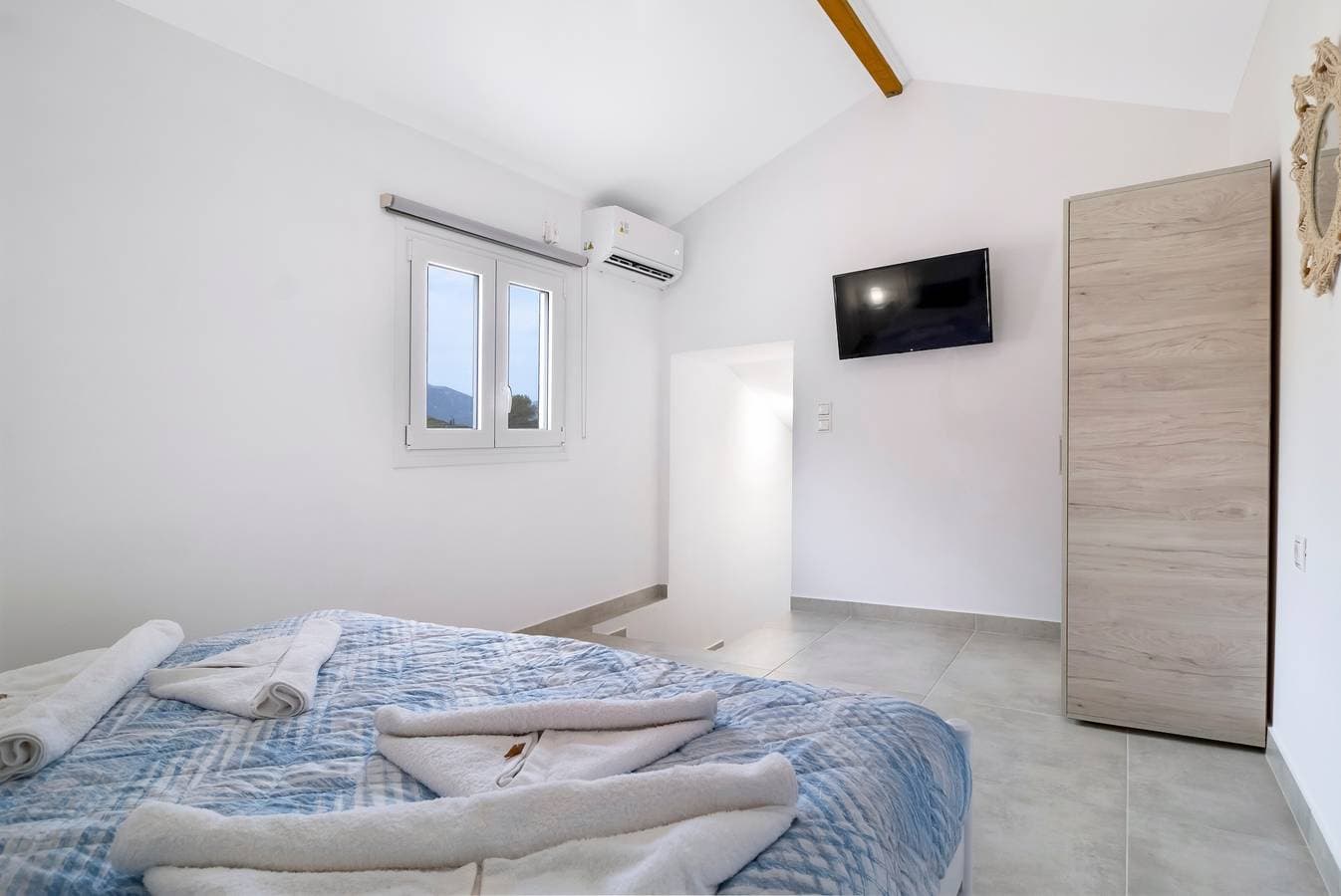 Foto 13 von 22: Ferienwohnung "Skorpios View" mit Meerblick, privater Terrasse und WLAN