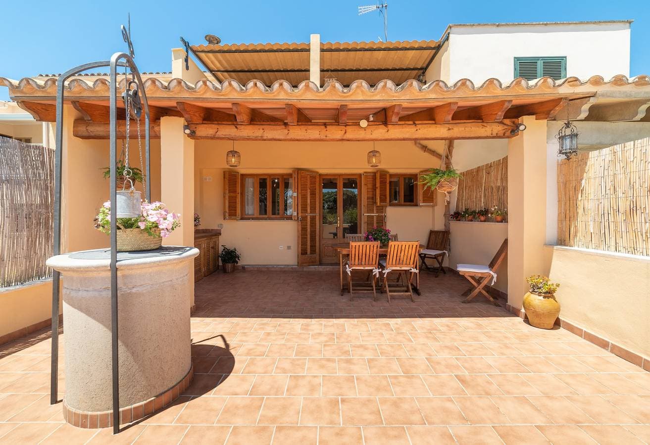 Foto 4 von 29: Ferienhaus Villa Ca Na Campins mit Bergblick, Pool, Terrassen und WLAN