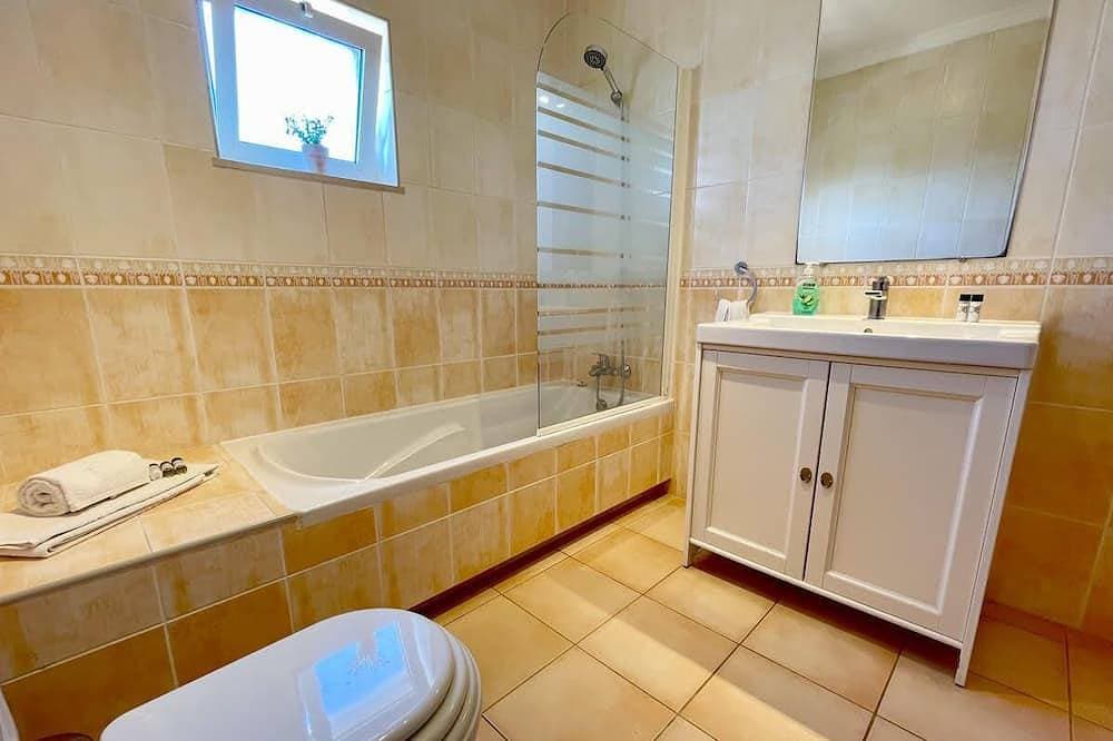 Foto 9 von 27: Villa Vista do Montanha - A Beautiful 3-Bedroom Retreat near Lagos and the Beach