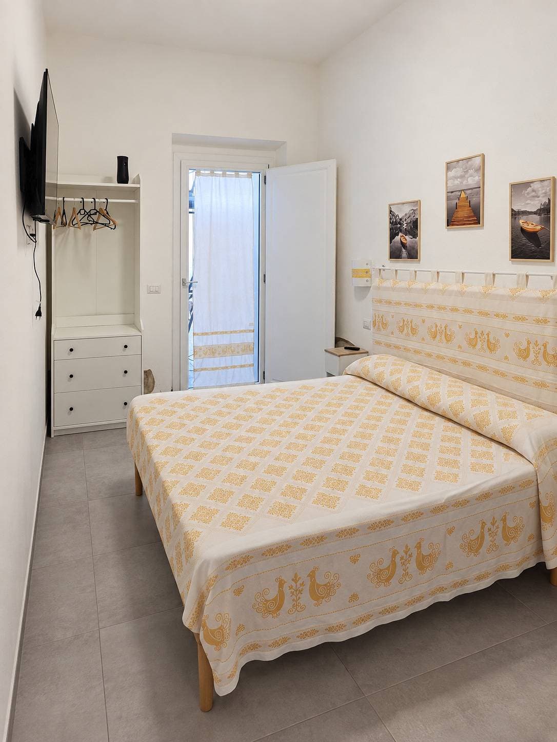 Foto 9 von 83: Private Gelbe Wohnung in Palma de Sols — Keine gemeinsamen Wohnräume