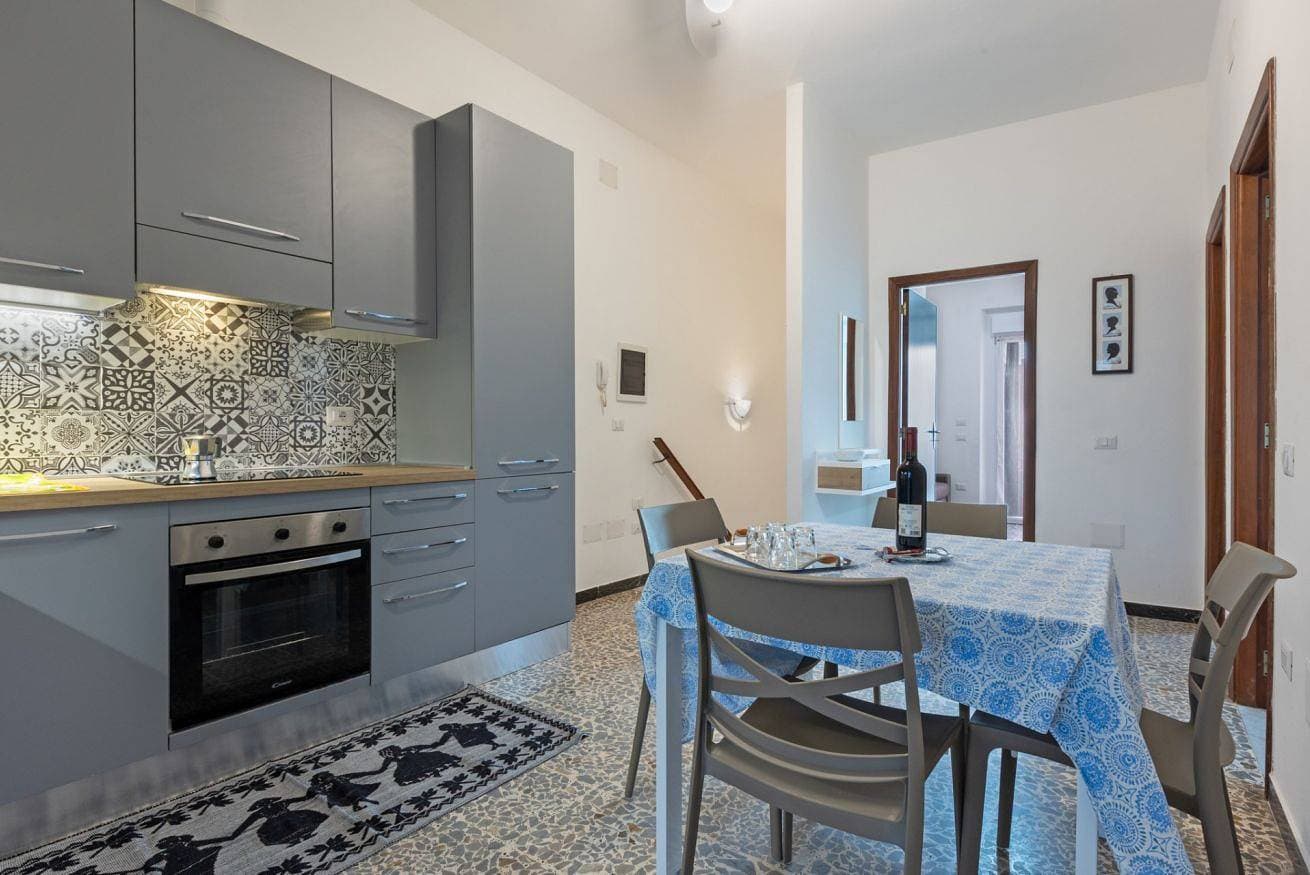 Foto 6 von 25: Ferienwohnung für 4 Personen mit Balkon/Terrasse