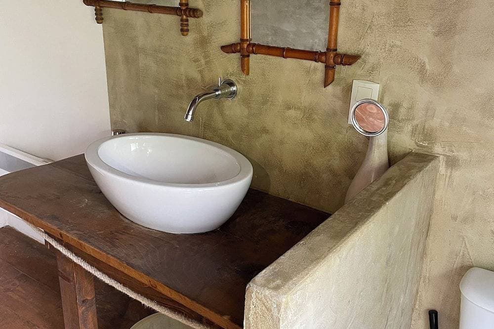 Foto 7 von 28: Le Chai: Between sea and mountains, spacious gîte with private pool.
