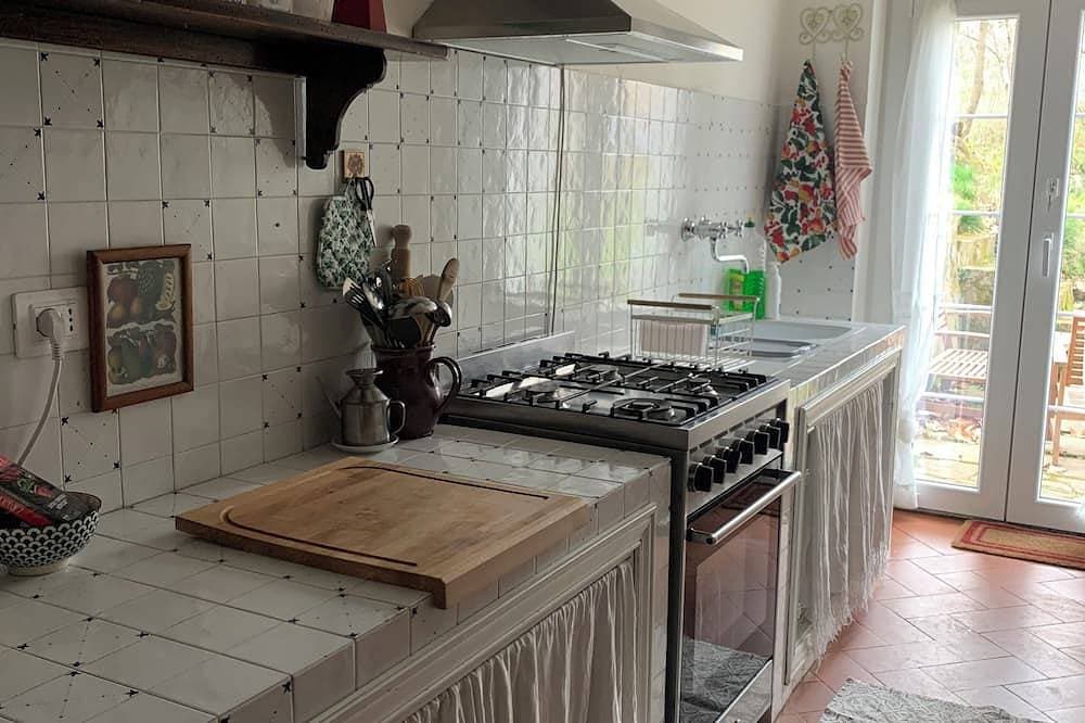 Foto 13 von 20: Detached house in the middle of the Tuscan chestnut forest