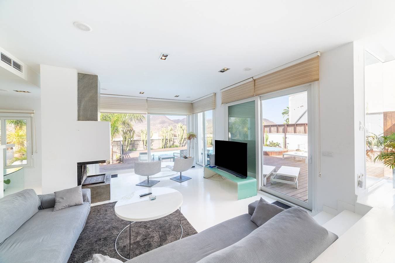 Foto 7 von 42: Villa 'Lux' mit Meerblick, WLAN und Klimaanlage