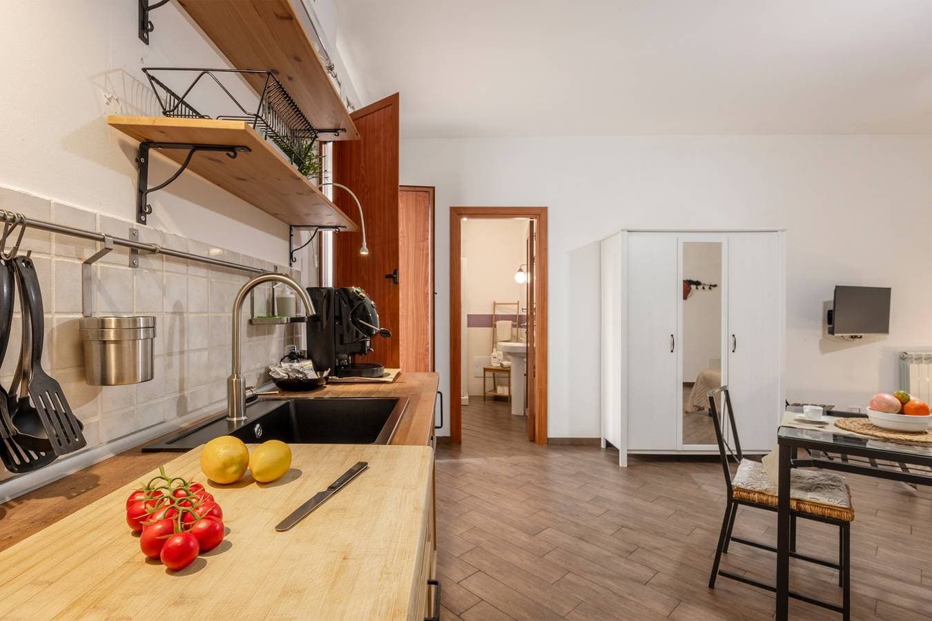 Foto 4 von 27: Apartment 'Del Porto, Palermo' mit Balkon, WLAN und Klimaanlage
