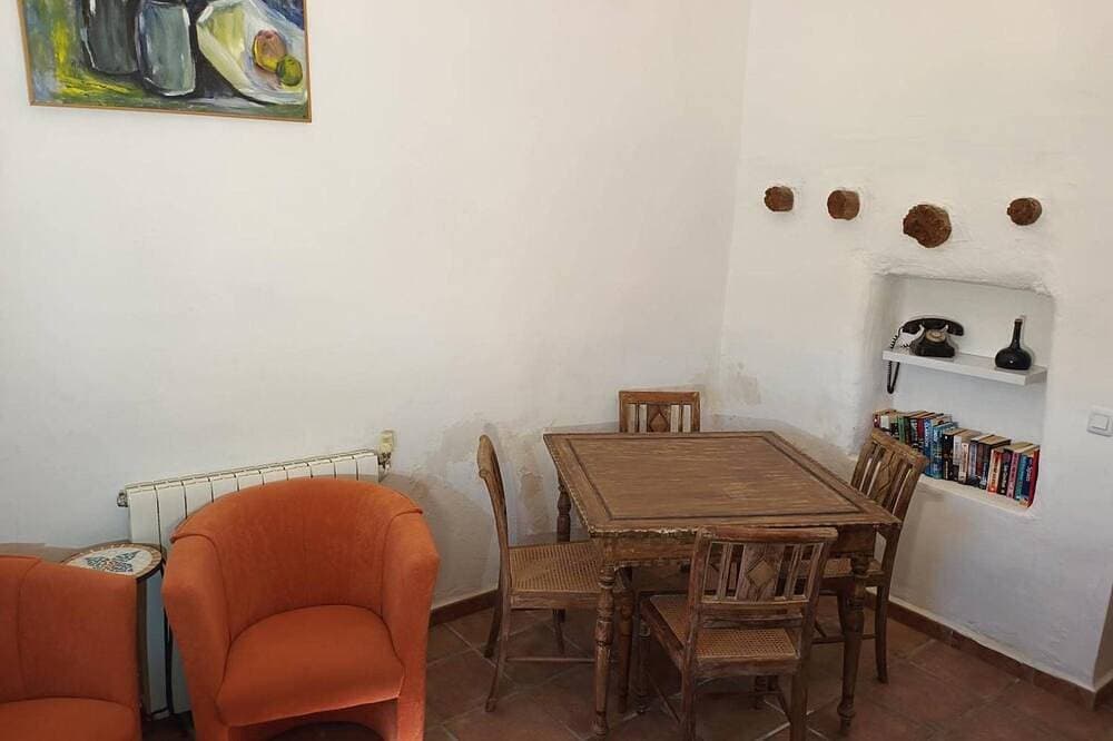 Foto 12 von 23: Apartment 'El Oasis Morado - Sandia' mit Bergblick, WLAN und Klimaanlage