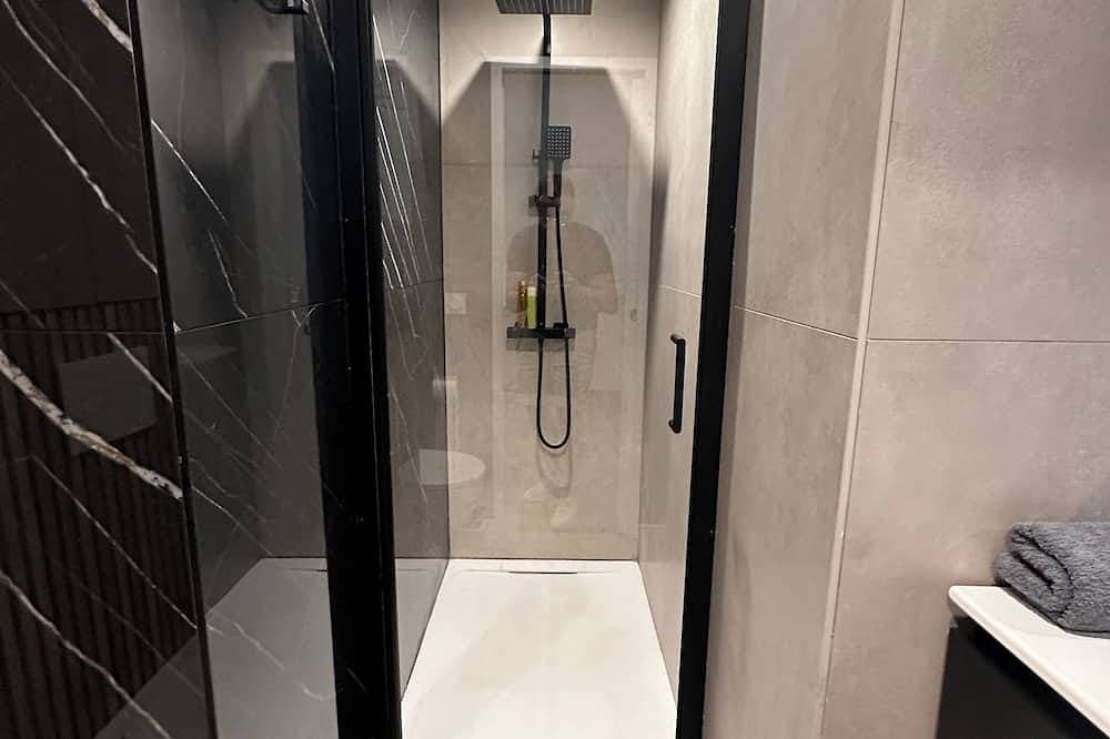 Foto 8 von 13: Appartement Contemporain Rénové Entre Terre et mer Avec Piscine
