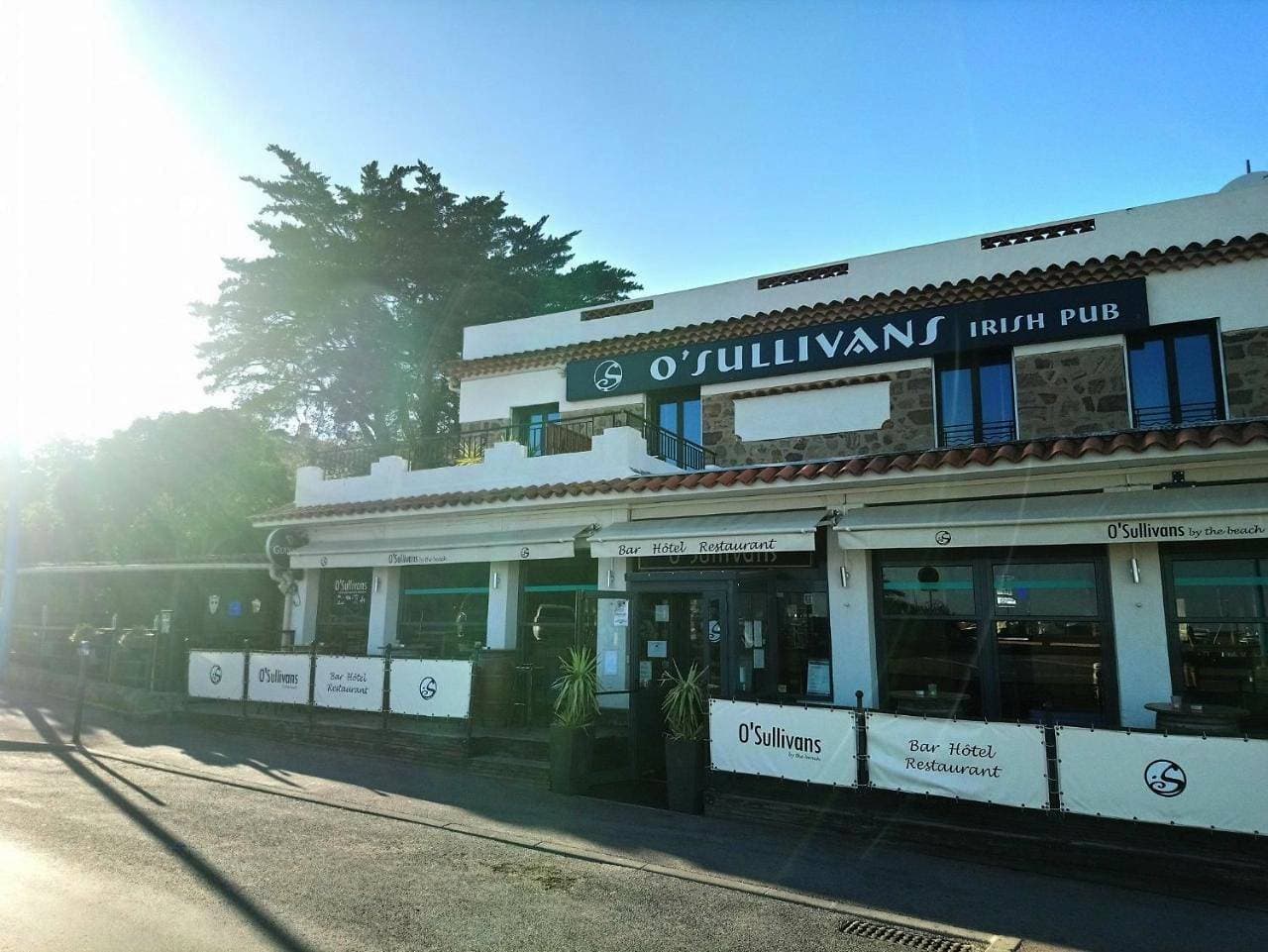 O'Sullivans Bar and Hotel 1