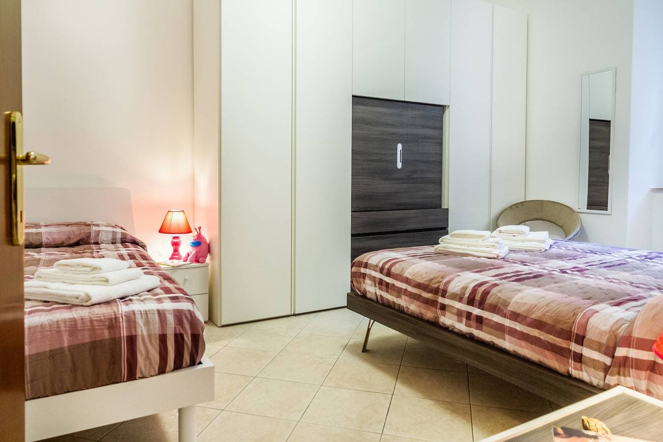 Foto 3 von 26: Ferienwohnung 'Onda D'Argento' mit privater Terrasse und Klimaanlage