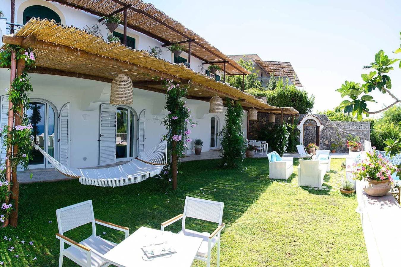 Foto 8 von 33: Villa für 4 Personen mit Garten