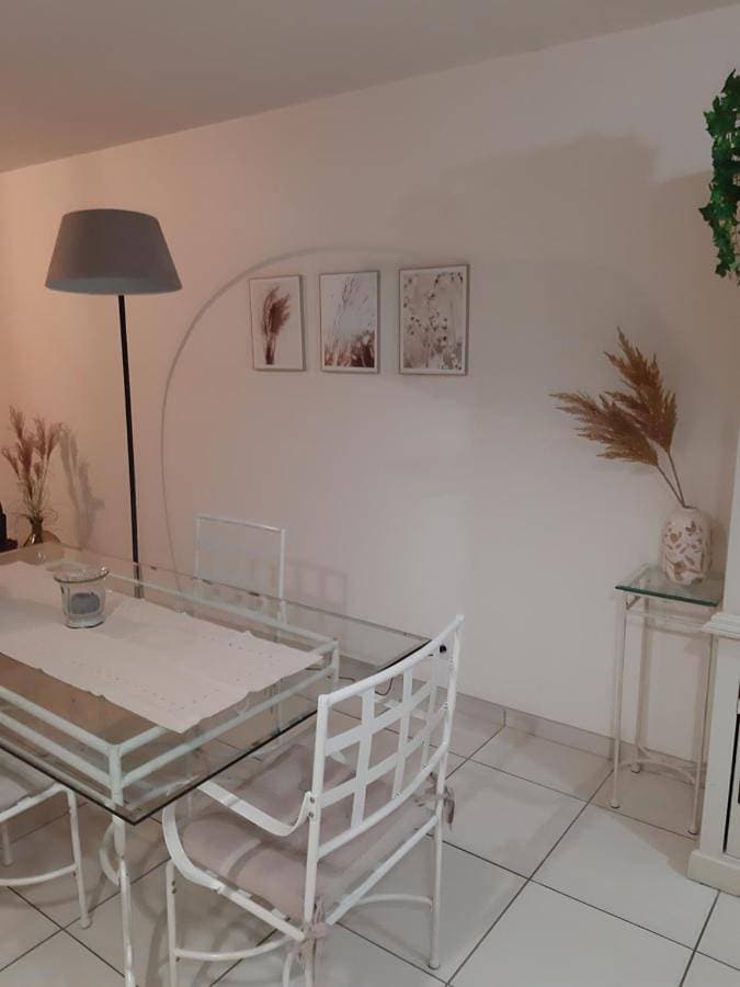 Foto 4 von 14: Two-Bedroom Apartment