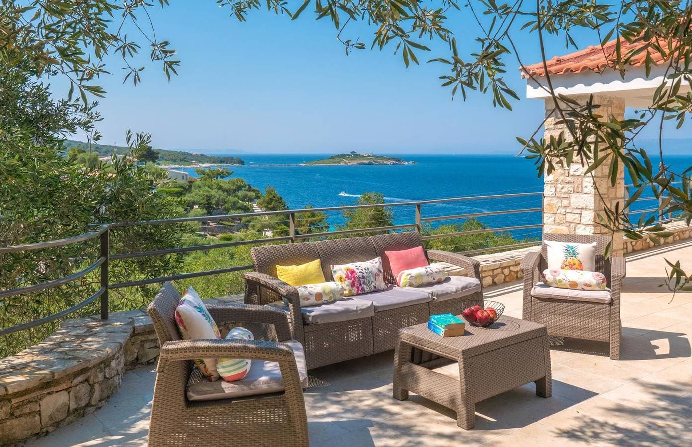 Foto 8 von 23: Charming Villa with 20m Infinity Pool & Sea Views near Beach