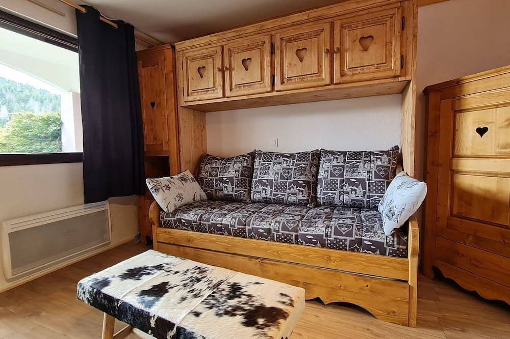 Foto 3 von 12: Cozy Nest in the Heart of Villard-de-Lans, Sleeps 4 Garden and Parking Lot; Departure at 3:00 p.m.