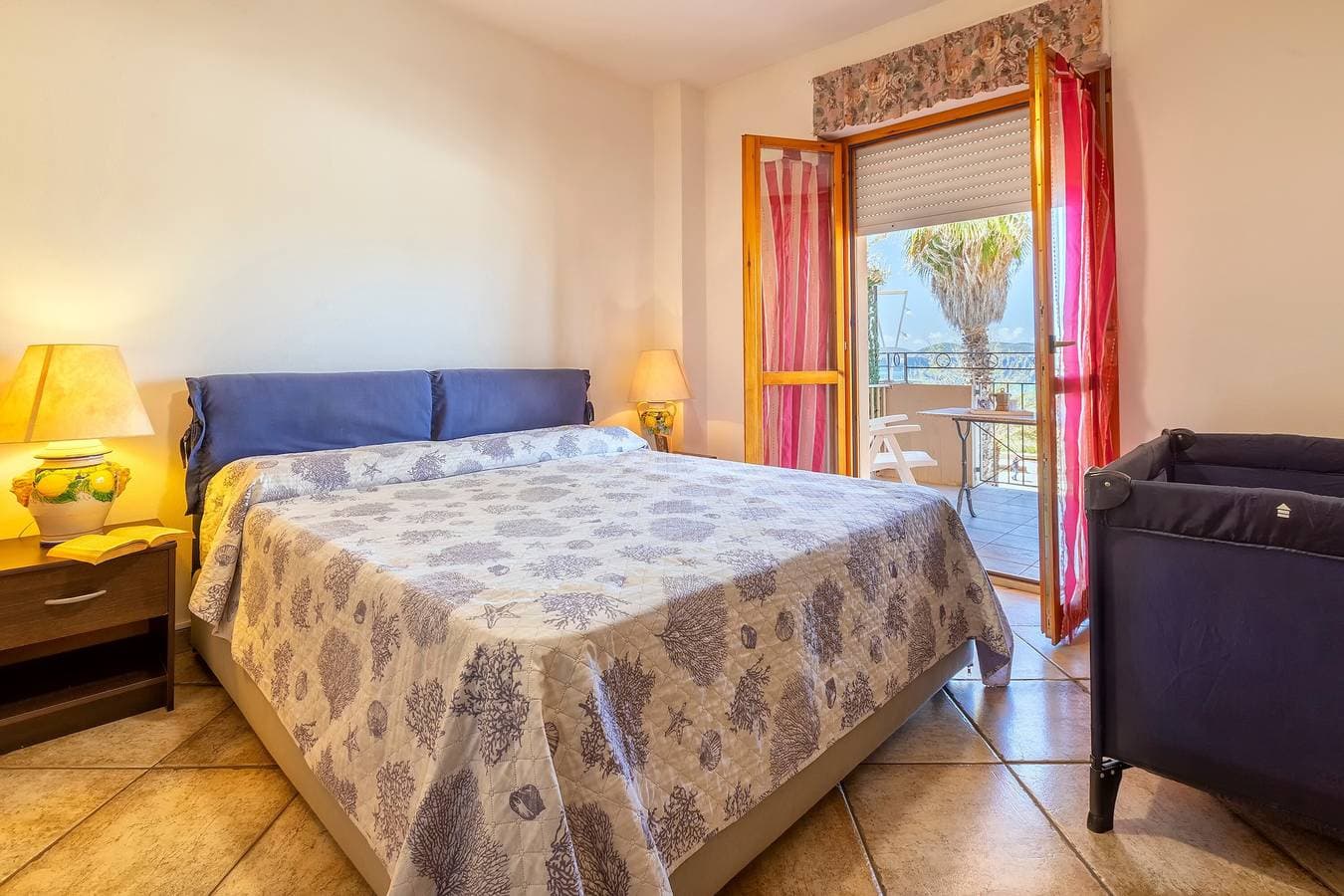 Foto 9 von 21: Ferienwohnung 'Rosso Marrone' mit Meerblick, privater Terrasse und WLAN