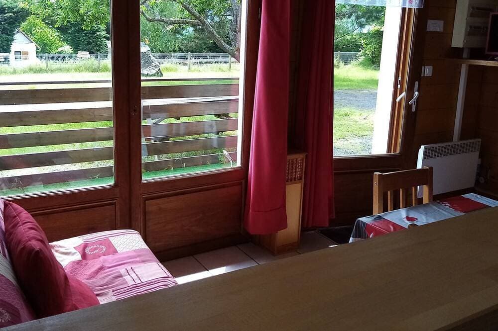 Foto 5 von 18: Chalet Neu, grüner Ort, Natur, Ruhe, in Auvergne, Massive von Sancy gesehen