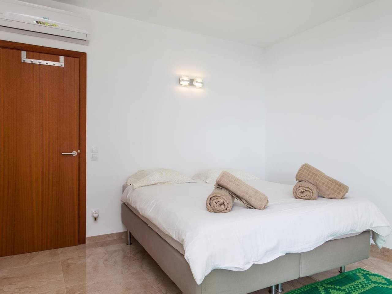 Foto 12 von 19: Villa Estrella Sea View. Moderne Villa für 6 Personen in Cala Figuera, Mallorca