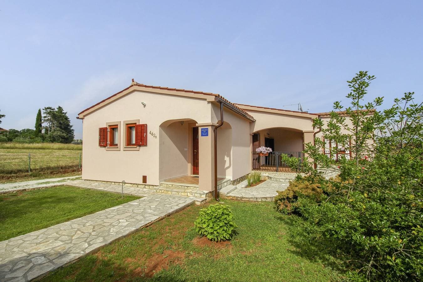 Foto 8 von 32: Ferienhaus Luna * 1000 m2 eingezäunter Garten, Terrasse, privater Pool